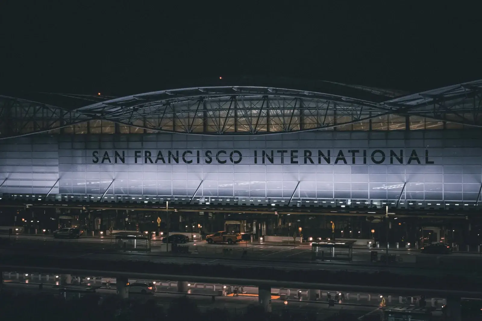 SFO airport departures at dusk