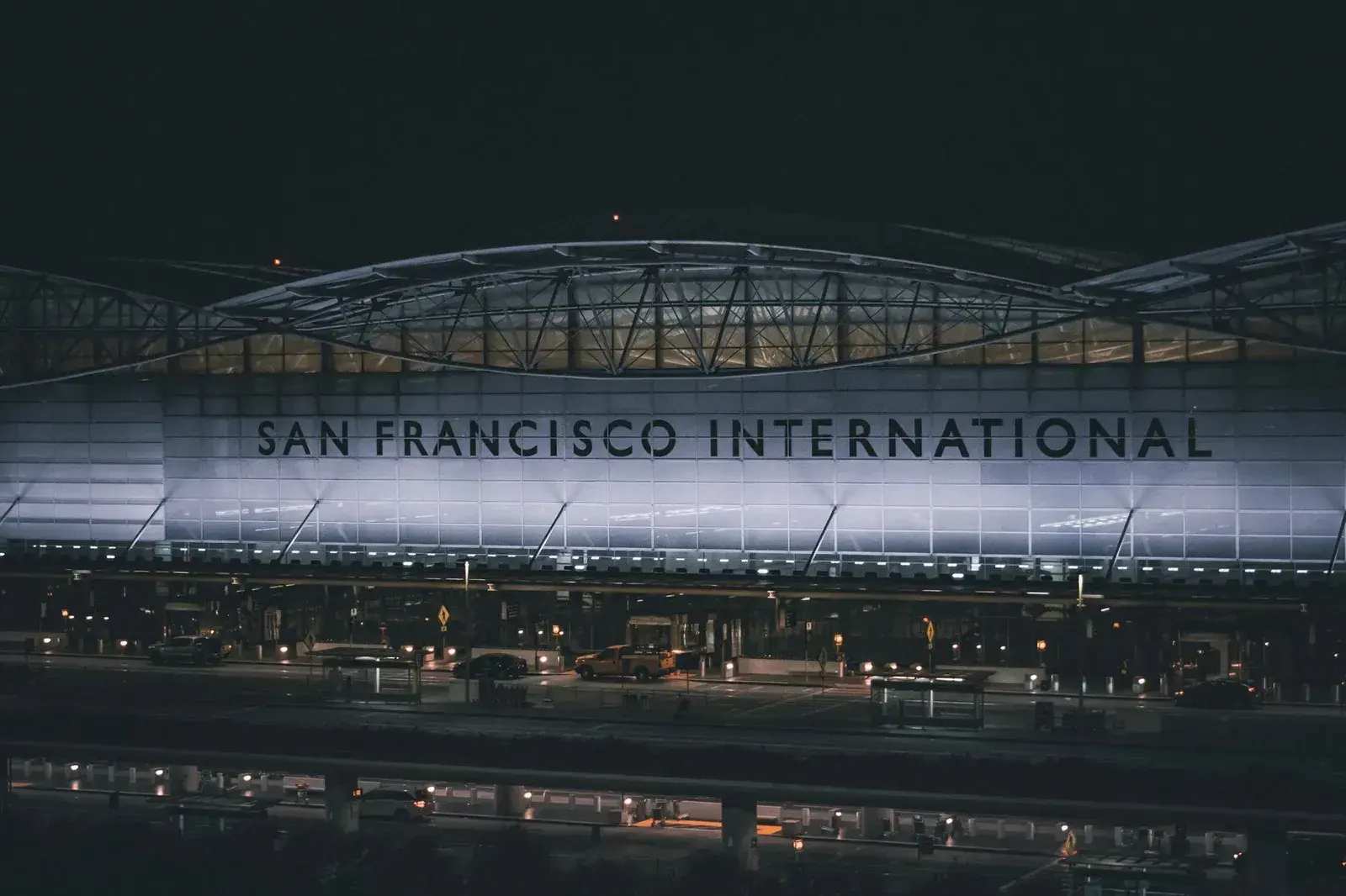 SFO airport departures at dusk